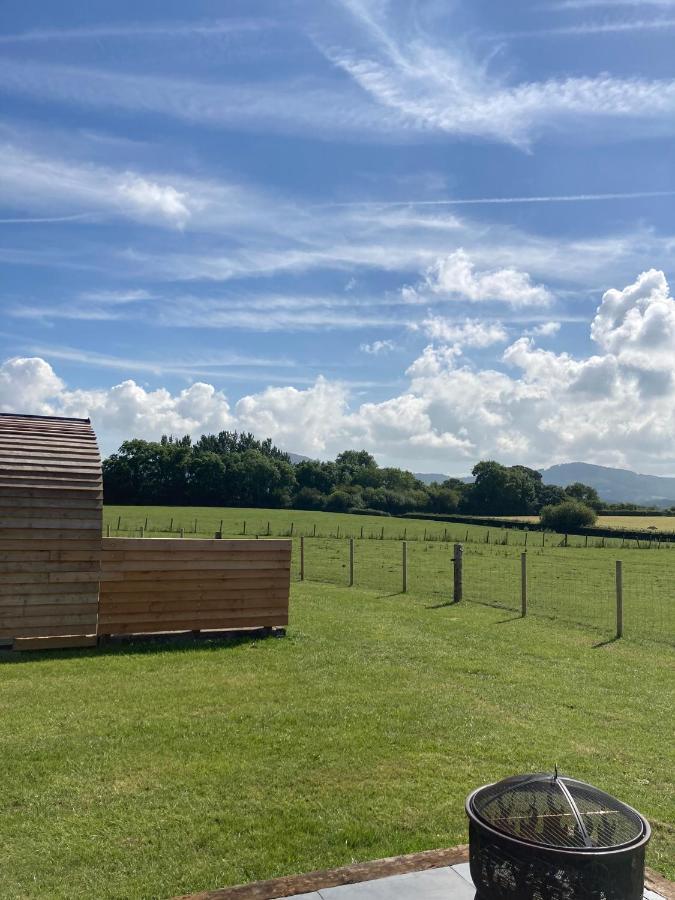 מלון Rhuddlan Abbey Farm Luxury Glamping מראה חיצוני תמונה