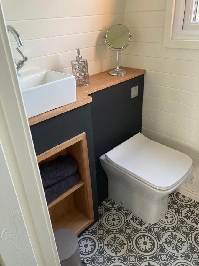 מלון Rhuddlan Abbey Farm Luxury Glamping מראה חיצוני תמונה