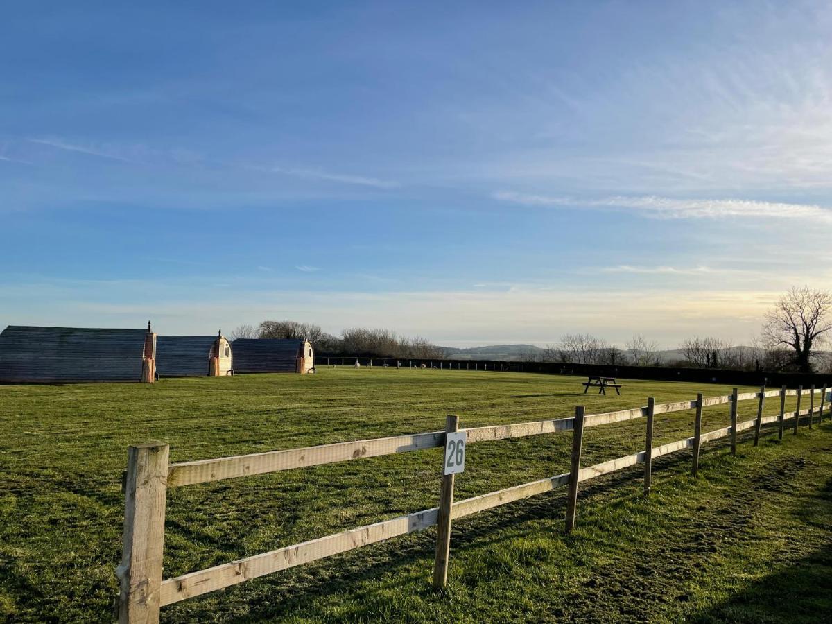 מלון Rhuddlan Abbey Farm Luxury Glamping מראה חיצוני תמונה