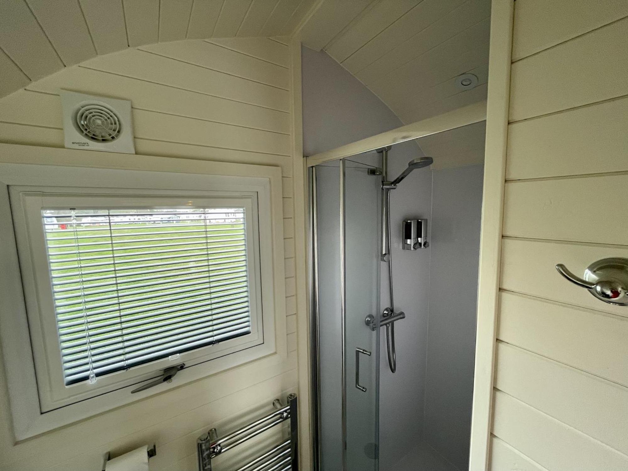 מלון Rhuddlan Abbey Farm Luxury Glamping מראה חיצוני תמונה